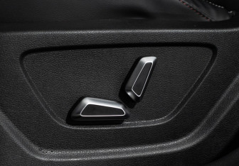 Подержанный автомобиль Geely Coolray 2024 года (15 фото)