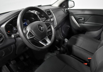Подержанный автомобиль Renault Logan Sedan 2020 года (9 фото)