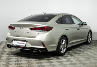 Подержанный автомобиль Hyundai Sonata 2017 года (5 фото)