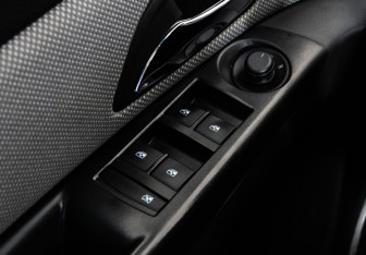 Подержанный автомобиль Chevrolet Cruze Sedan 2011 года (17 фото)