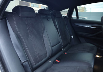 Подержанный автомобиль BMW X6 2018 года (11 фото)