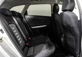 Подержанный автомобиль Kia Ceed Wagon 2014 года (15 фото)