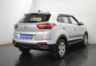 Подержанный автомобиль Hyundai Creta 2017 года (5 фото)