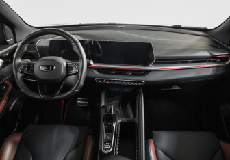Подержанный автомобиль Geely Coolray 2023 года (10 фото)