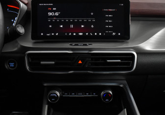 Подержанный автомобиль Belgee X50 2024 года (16 фото)