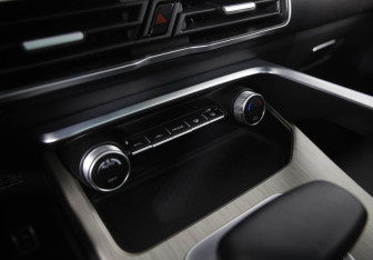 Подержанный автомобиль Belgee X50 2024 года (16 фото)