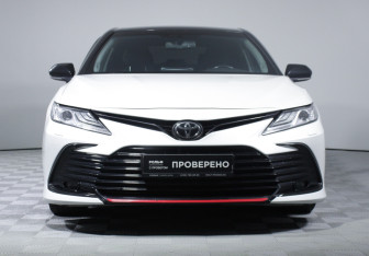 Подержанный автомобиль Toyota Camry Sedan 2021 года (3 фото)