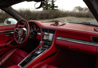 Подержанный автомобиль Porsche 911 Coupe 2013 года (25 фото)