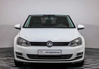 Подержанный автомобиль Volkswagen Golf Hatchback 2013 года (2 фото)
