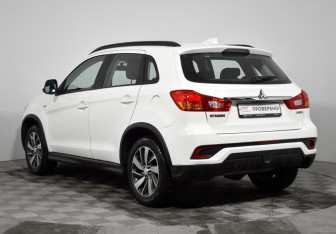 Подержанный автомобиль Mitsubishi ASX 2018 года (7 фото)