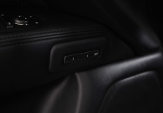 Подержанный автомобиль Infiniti JX 2013 года (25 фото)