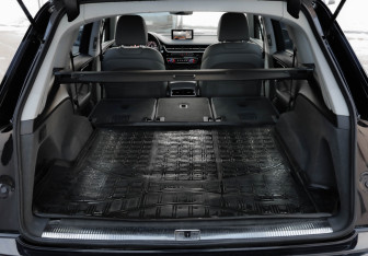 Подержанный автомобиль Audi Q7 2019 года (36 фото)