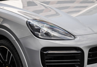 Подержанный автомобиль Porsche Cayenne 2020 года (11 фото)