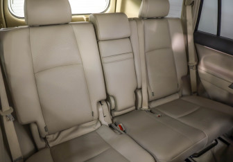 Подержанный автомобиль Toyota Land Cruiser Prado 2018 года (31 фото)