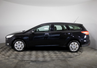 Подержанный автомобиль Ford Focus Wagon 2016 года (8 фото)