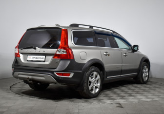 Подержанный автомобиль Volvo XC70 2008 года (5 фото)