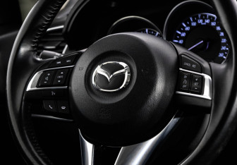 Подержанный автомобиль Mazda CX-5 2016 года (11 фото)