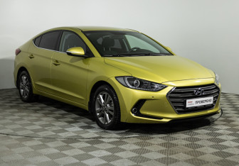 Подержанный автомобиль Hyundai Elantra Sedan 2017 года (3 фото)