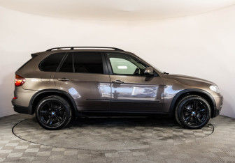 Подержанный автомобиль BMW X5 2013 года (4 фото)