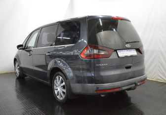 Подержанный автомобиль Ford Galaxy 2006 года (7 фото)