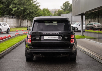 Подержанный автомобиль Land Rover Range Rover 2018 года (7 фото)