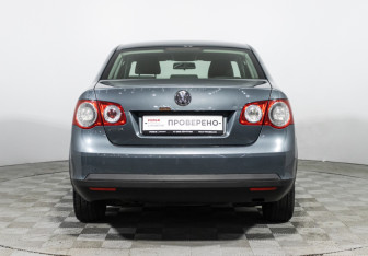 Подержанный автомобиль Volkswagen Jetta Sedan 2009 года (6 фото)