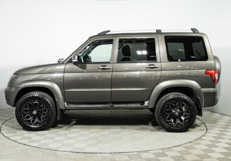 Подержанный автомобиль УАЗ Patriot 2018 года (8 фото)