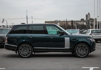 Подержанный автомобиль Land Rover Range Rover 2022 года (6 фото)