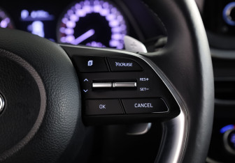 Подержанный автомобиль Hyundai Sonata 2022 года (11 фото)