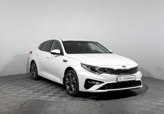 Подержанный автомобиль Kia Optima Sedan 2019 года (3 фото)