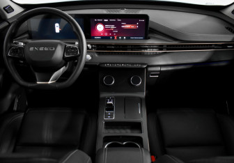Подержанный автомобиль Exeed LX 2023 года (17 фото)