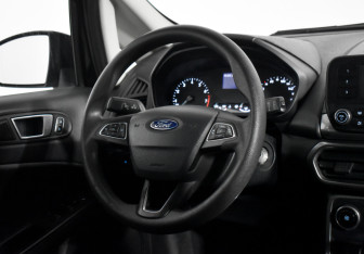 Подержанный автомобиль Ford EcoSport 2018 года (14 фото)