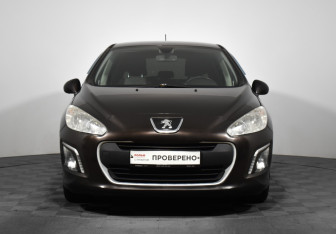 Подержанный автомобиль Peugeot 308 Hatchback 2012 года (2 фото)