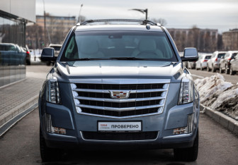 Подержанный автомобиль Cadillac Escalade Suv 2016 года (3 фото)