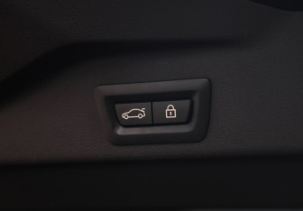 Подержанный автомобиль BMW X5 M 2021 года (39 фото)