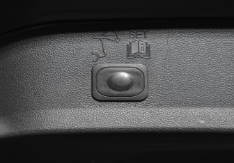 Подержанный автомобиль Ford Kuga 2013 года (19 фото)