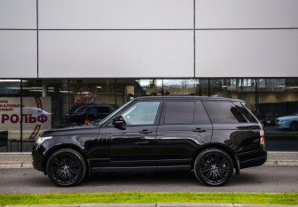 Подержанный автомобиль Land Rover Range Rover 2017 года (9 фото)