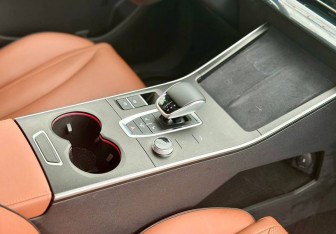 Подержанный автомобиль Omoda C5 2023 года (25 фото)