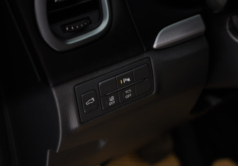 Подержанный автомобиль Mazda CX-9 2018 года (22 фото)