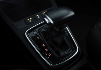 Подержанный автомобиль Kia Rio Hatchback 2018 года (17 фото)