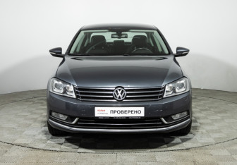 Подержанный автомобиль Volkswagen Passat Sedan 2012 года (2 фото)