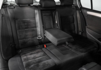Подержанный автомобиль Volkswagen Golf Hatchback 2009 года (21 фото)