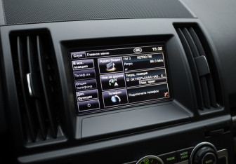 Подержанный автомобиль Land Rover Freelander 2012 года (18 фото)