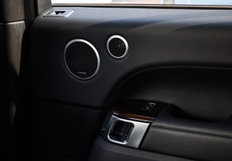 Подержанный автомобиль Land Rover Range Rover 2017 года (27 фото)