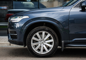 Подержанный автомобиль Volvo XC90 2019 года (10 фото)