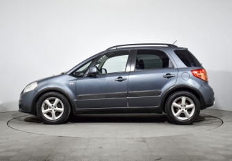 Подержанный автомобиль Suzuki SX4 Hatchback 2007 года (8 фото)