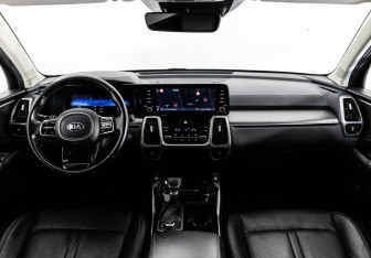 Подержанный автомобиль Kia Sorento 2021 года (12 фото)