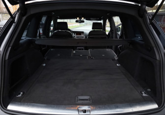 Подержанный автомобиль Audi Q7 2012 года (30 фото)
