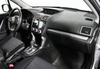 Подержанный автомобиль Subaru Forester Suv 2015 года (12 фото)