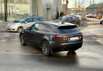 Подержанный автомобиль Land Rover Range Rover Velar 2017 года (6 фото)